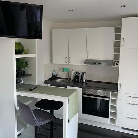 Ferienwohnung Mit Fussbodenheizung Nahe Messe, Gratis Parkplatz Und Abstellplatz E - Bike Hannover Bagian luar foto